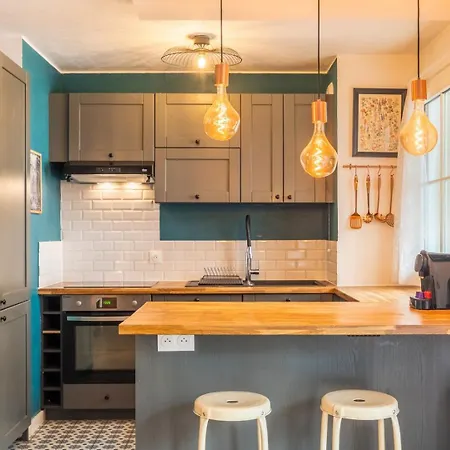 Bel Bien Situe Avec Balcon Et Parking Апартаменты Лилль