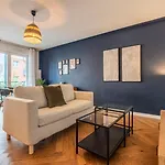 Bel Bien Situe Avec Balcon Et Parking アパート リール
