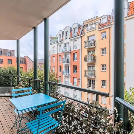 Apartment Bel Bien Situe Avec Balcon Et Parking