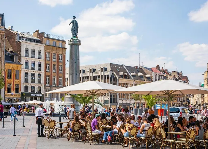 Bel Bien Situe Avec Balcon Et Parking Lejlighed Lille