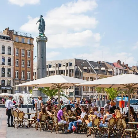 Bel Bien Situe Avec Balcon Et Parking Appartement Lille